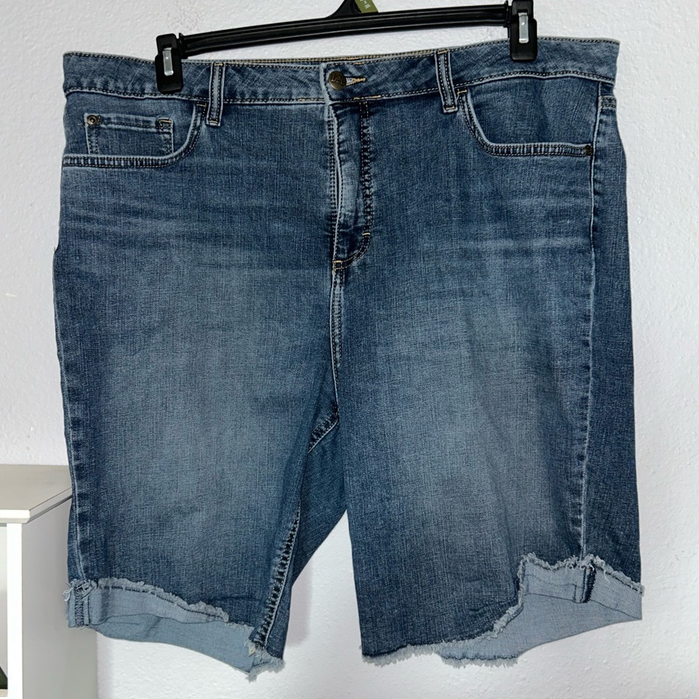 Lee Denim Cutoff Capri Shorts